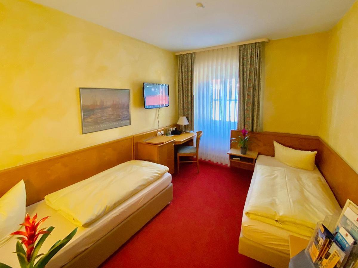 Meister Baer Hotel Ostbayern Floß Buitenkant foto